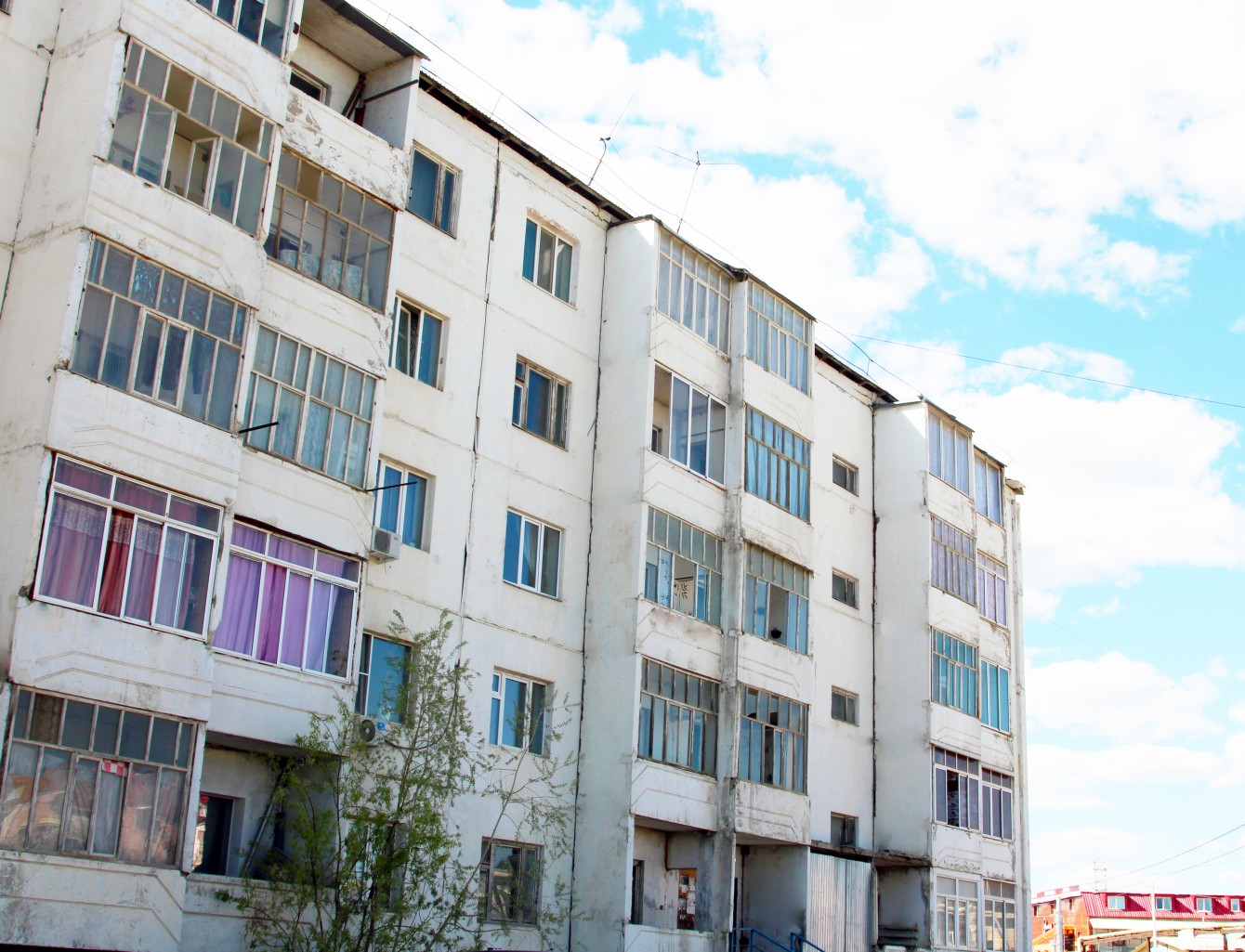 Космонавтов 17/1